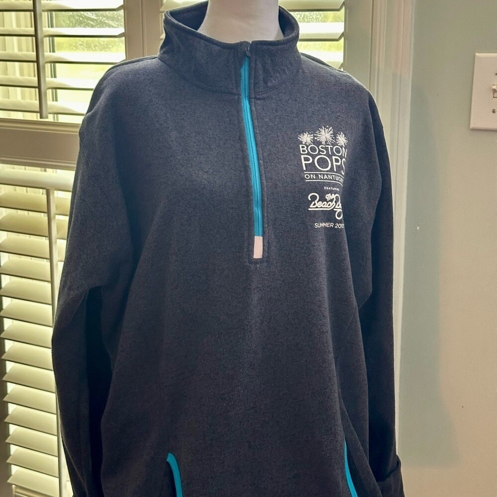 Gray Fleece Pullover.